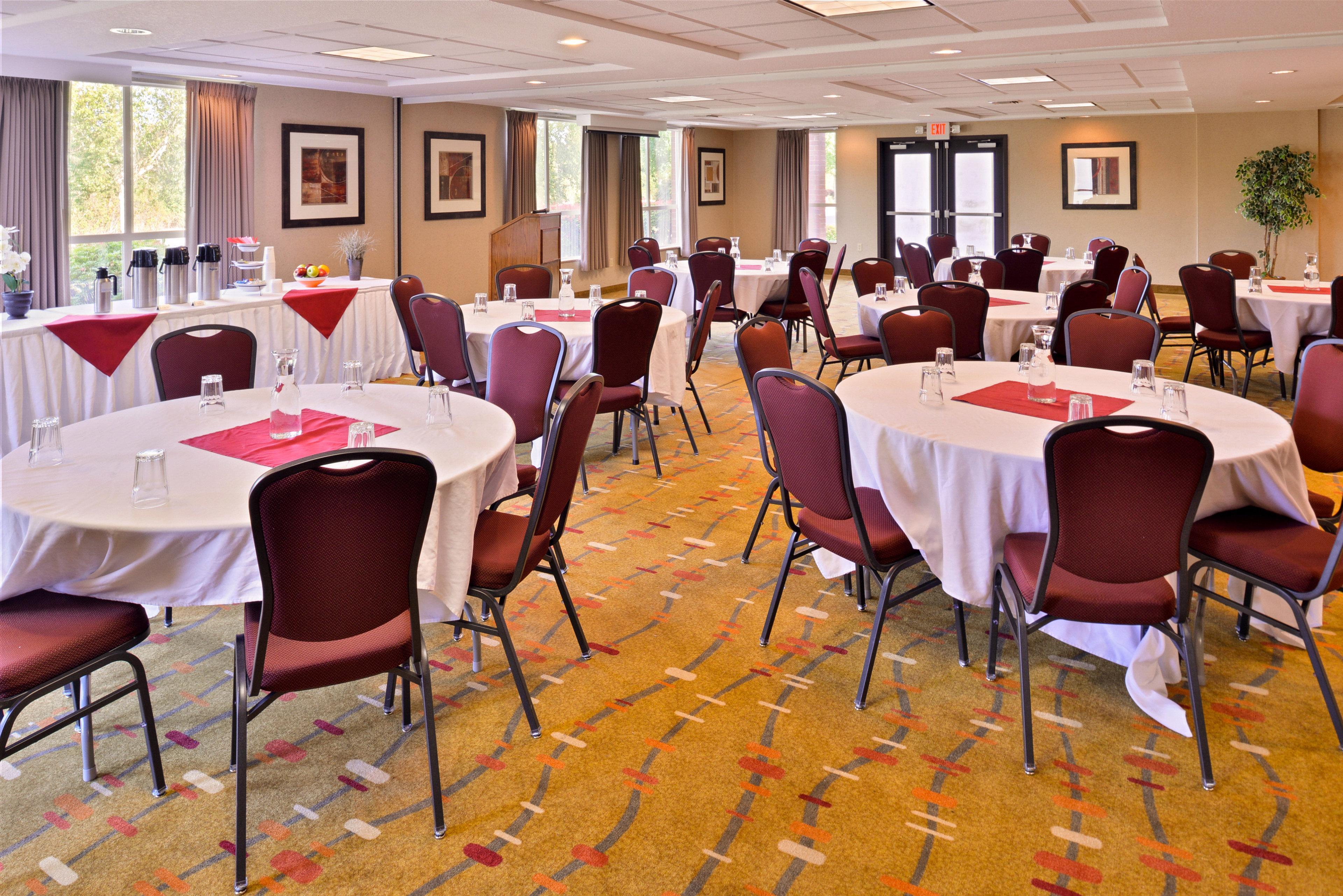 Holiday Inn Express Hotel & Suites Albany By Ihg Dış mekan fotoğraf